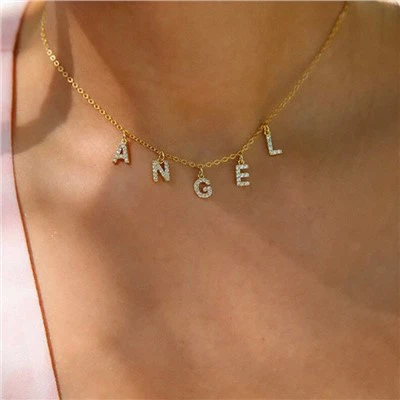 Prilagođena ogrlica s imenom